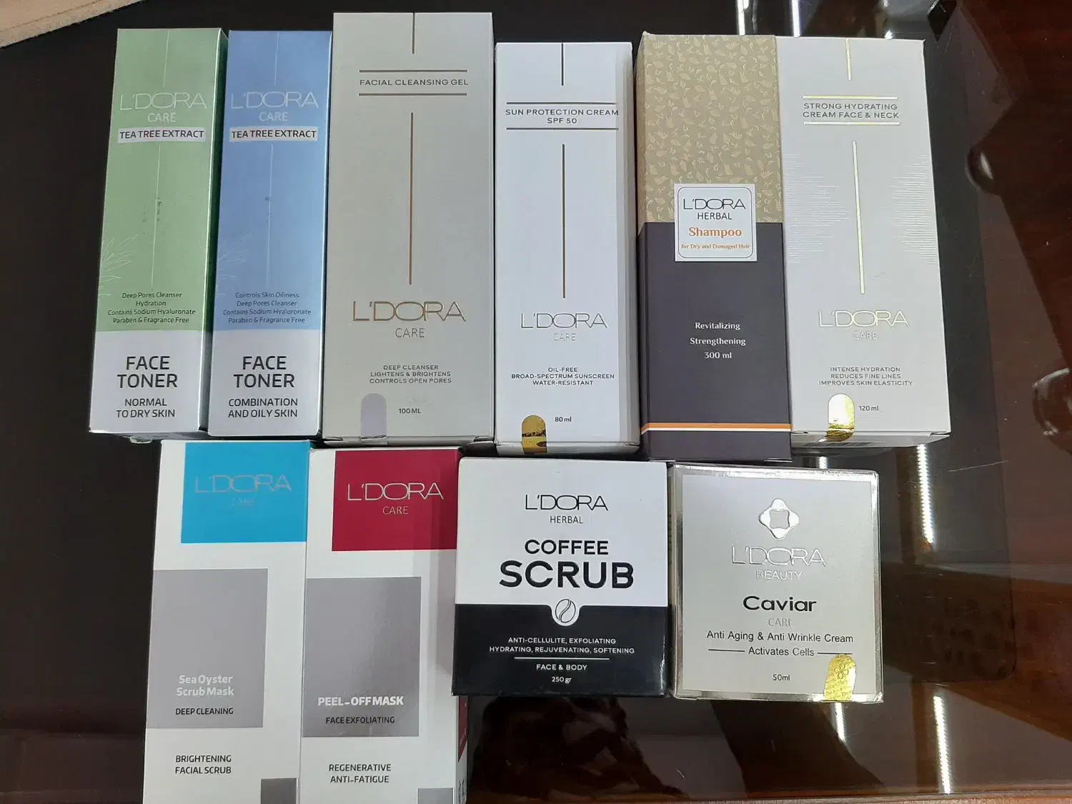 تعداد از محصولات لدورا با تخفیف عالی|آرایشی، بهداشتی، درمانی|کاشان, زیدی|دیوار