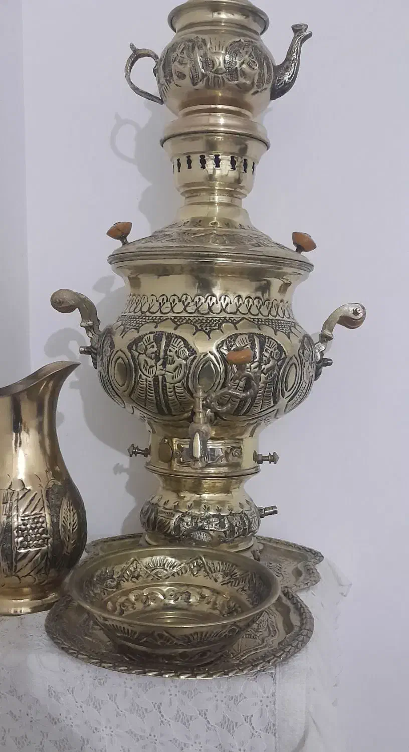 سماور سیاه قلم طرح هخامنشی نو نو اک|کلکسیون اشیاء عتیقه|ارومیه, |دیوار