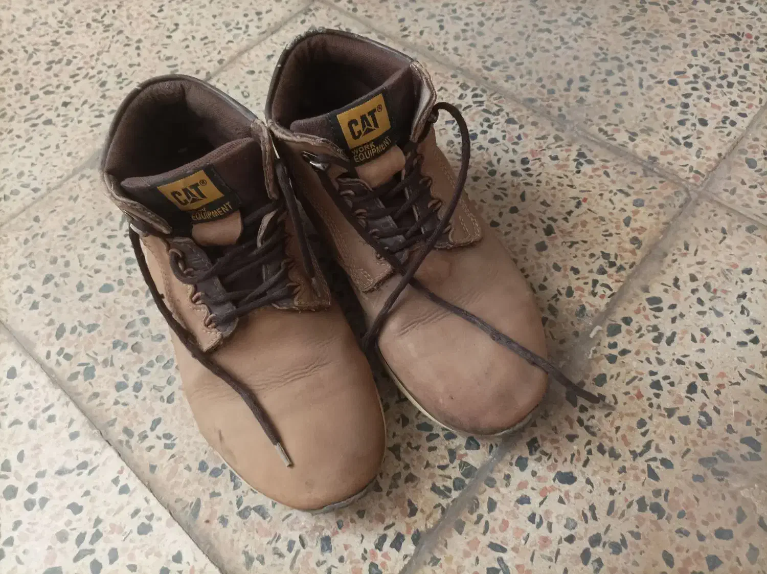 نیم بوت کت اصل|کیف، کفش، کمربند|صفادشت, |دیوار