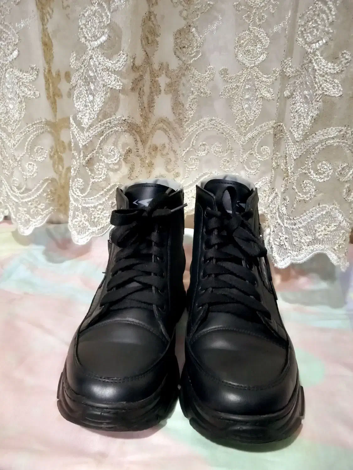 نیم بوت|کیف، کفش، کمربند|بروجرد, |دیوار