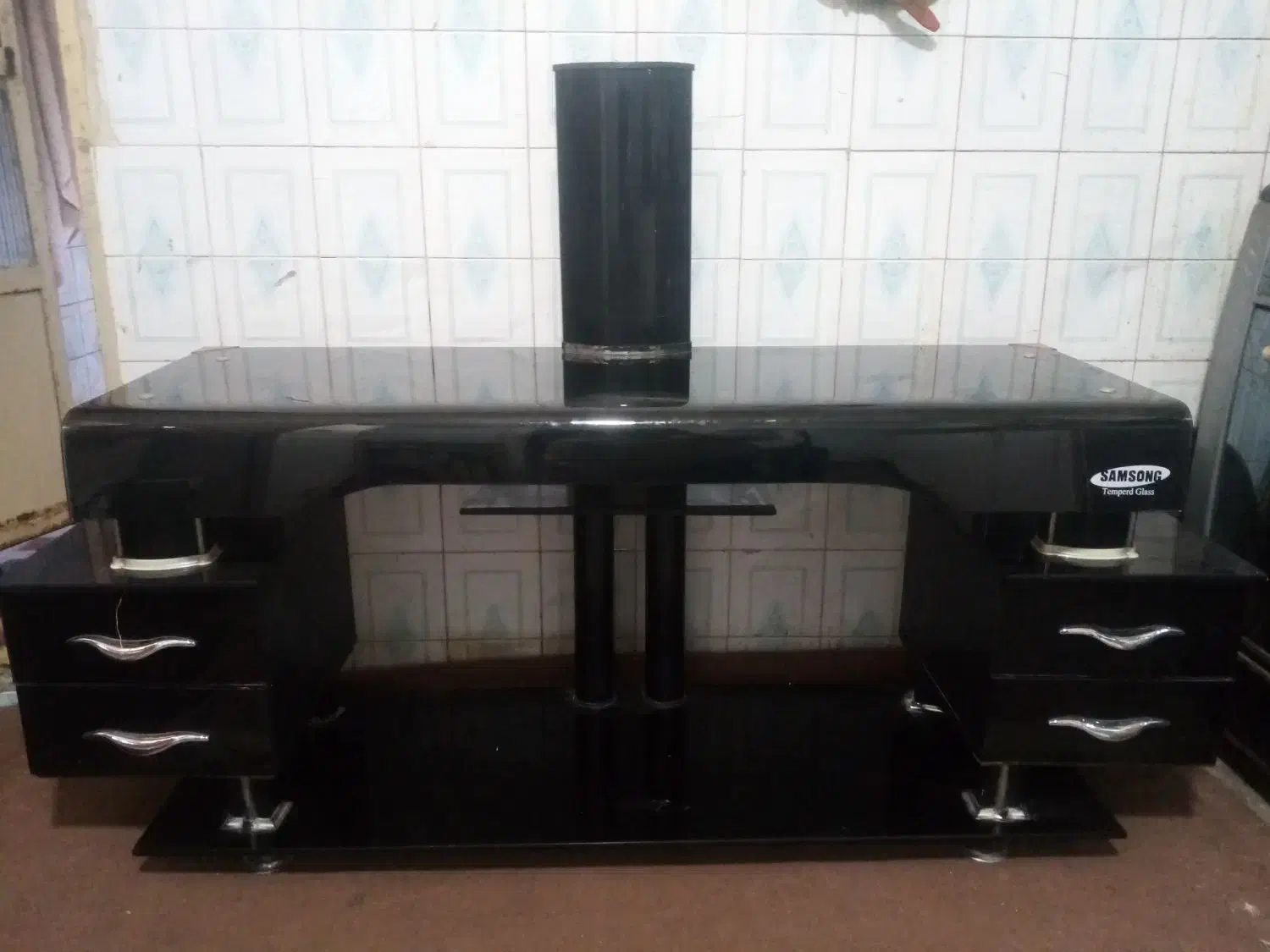 میزشیشه ای چهارکشو|میز تلویزیون|ملک‌آباد, |دیوار