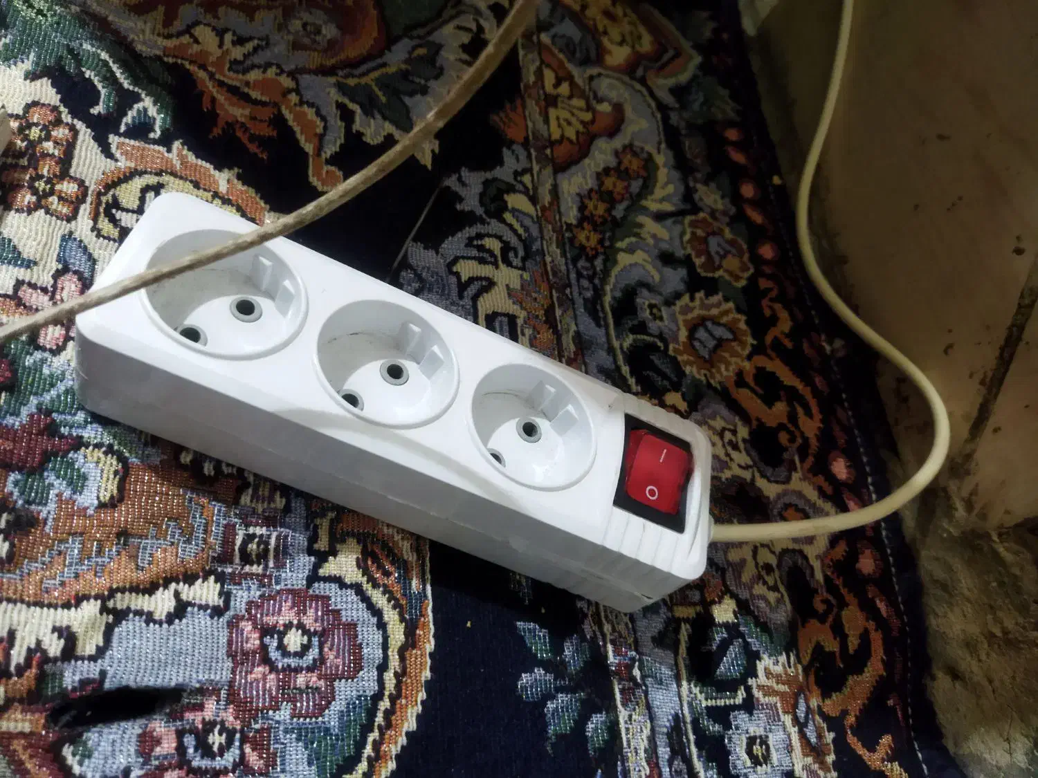 شارژر تایپسی اصل و سه راهی ۳۵۰ت|لوازم جانبی موبایل و تبلت|الیگودرز, |دیوار