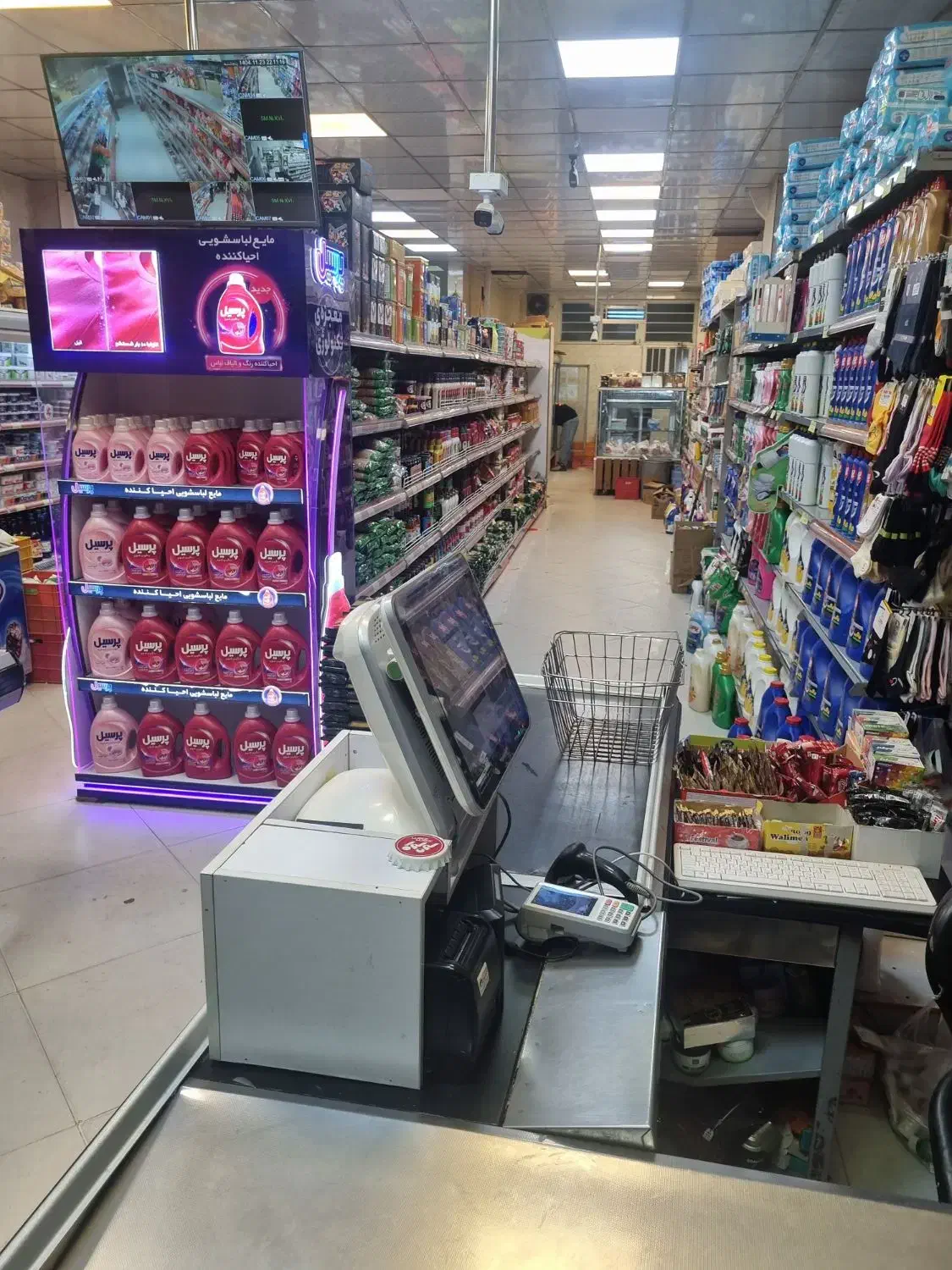 فروشگاه|استخدام خدمات فروشگاه و رستوران|قم, زند آباد|دیوار