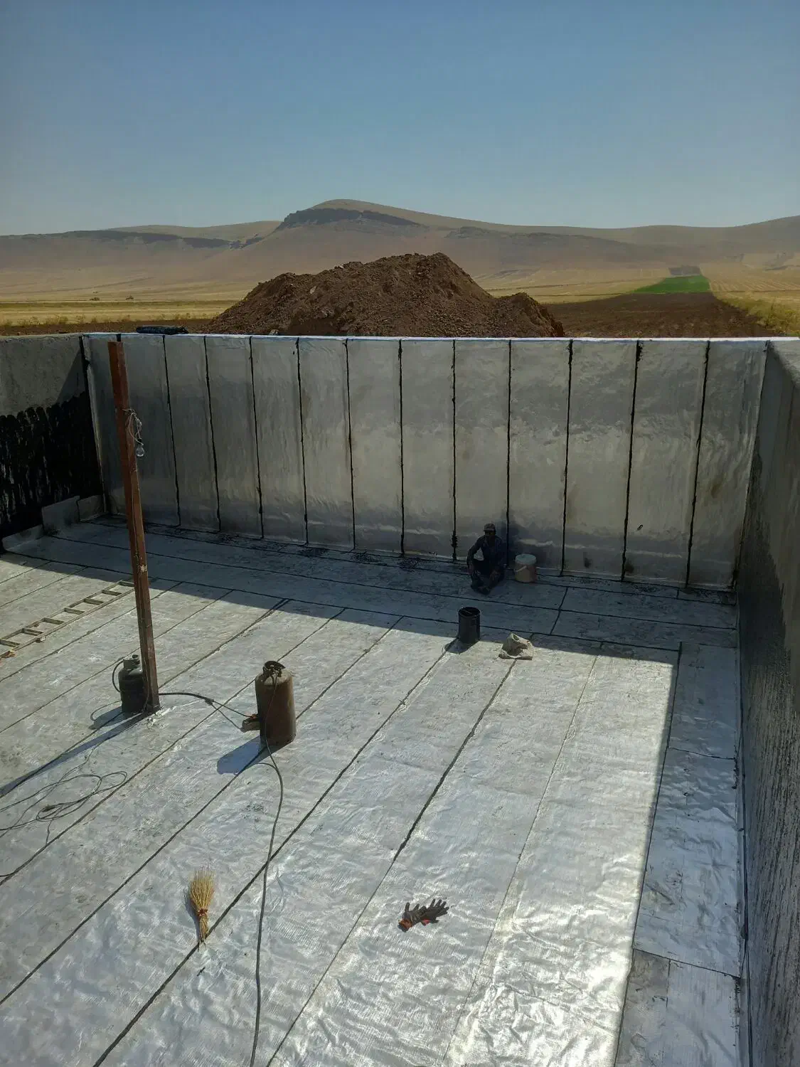 نصب ایزوگام وقیرگونی باکمترین هزینه|خدمات پیشه و مهارت|همدان, |دیوار