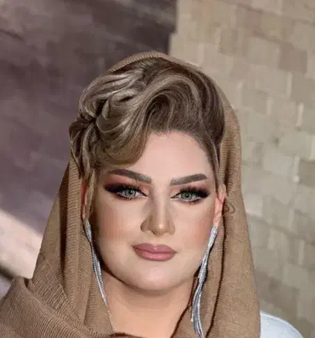 میکاپ و شینیون تخصصی عروس و همراه|خدمات آرایشگری و زیبایی|اردبیل, |دیوار