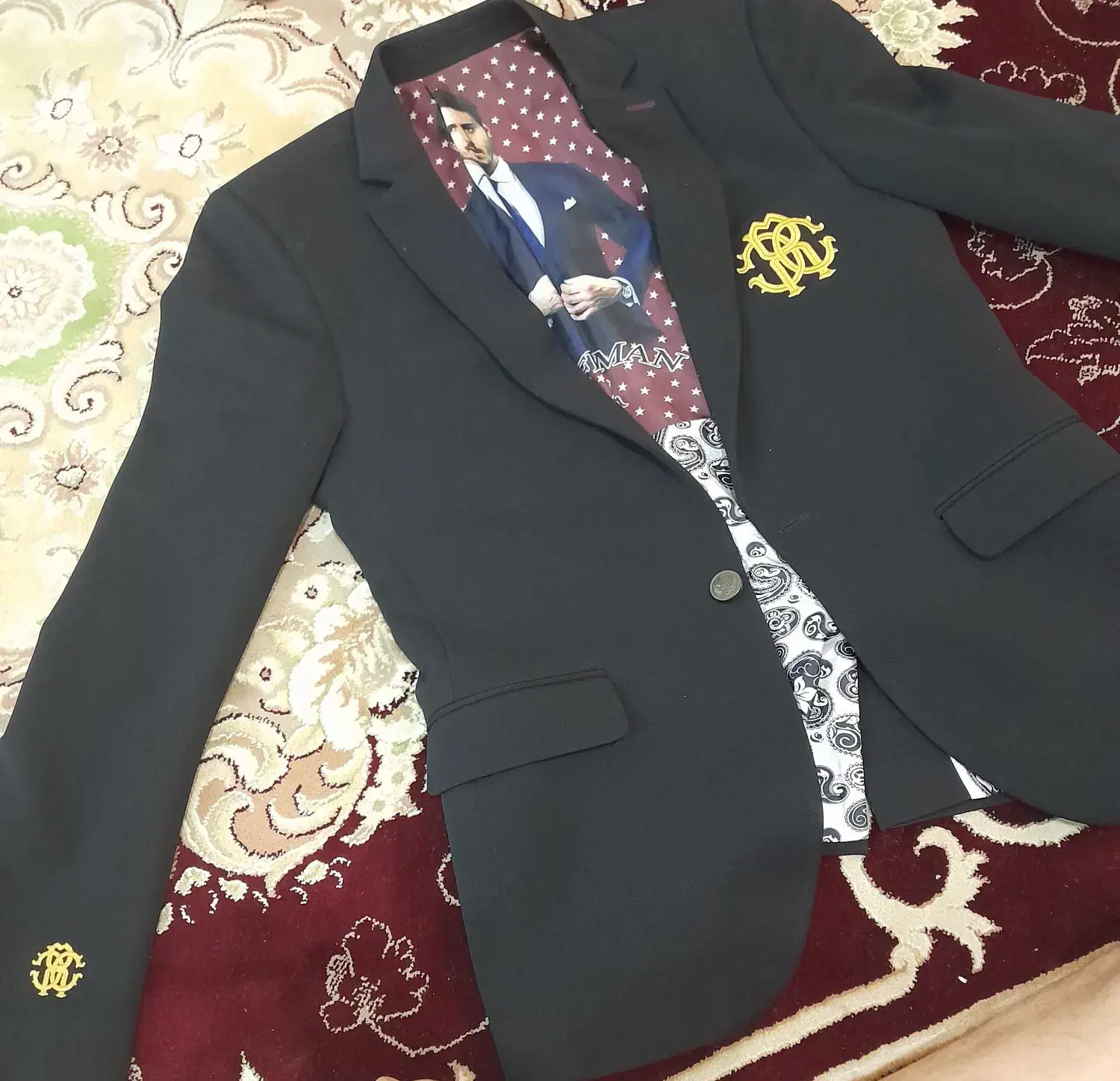 کت تک اسپُرت|لباس|اهواز, معین زاده|دیوار