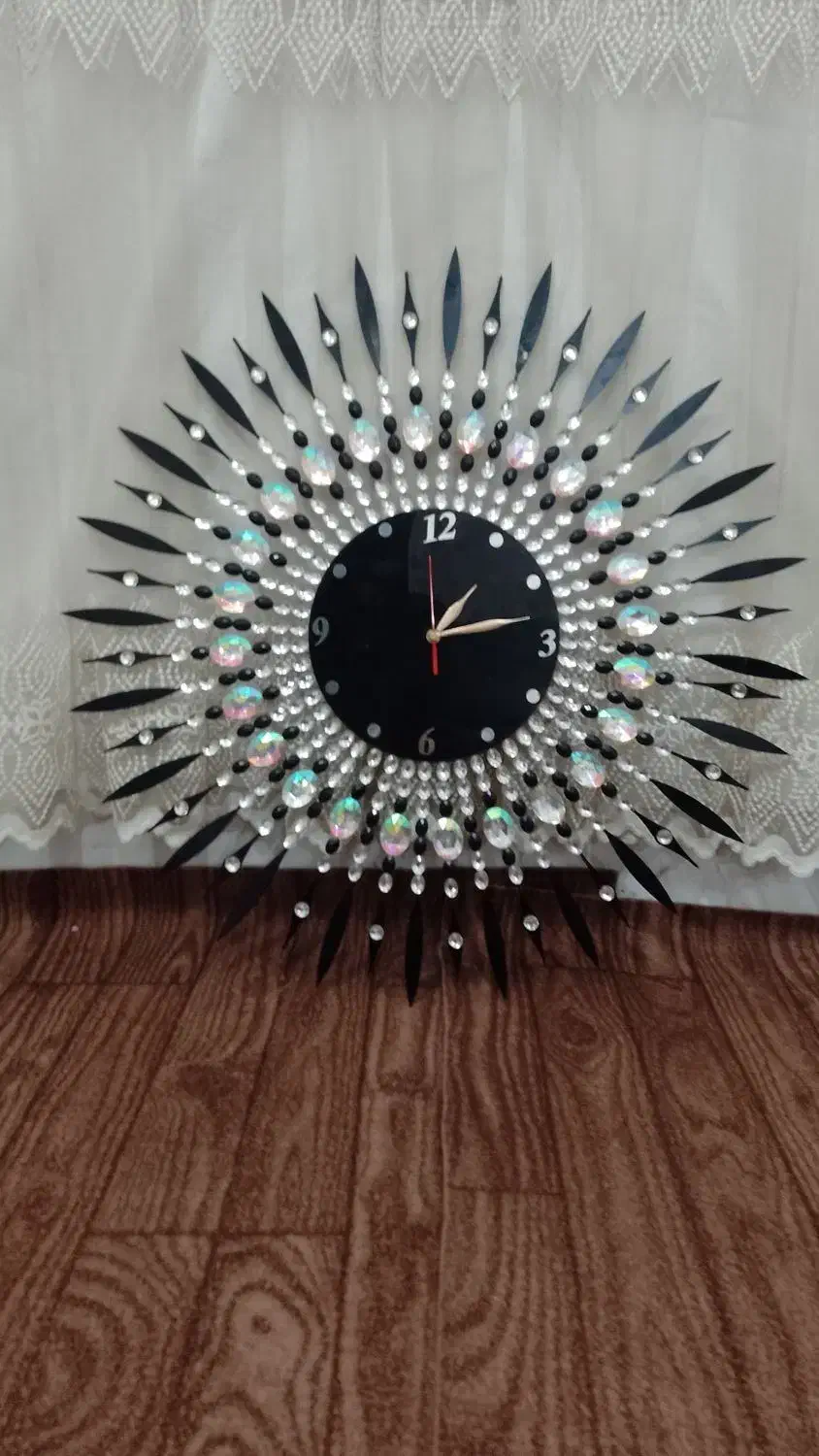 ساعت دیواری نگین دار|ساعت دیواری و تزئینی|قم, قلعه کامکار|دیوار