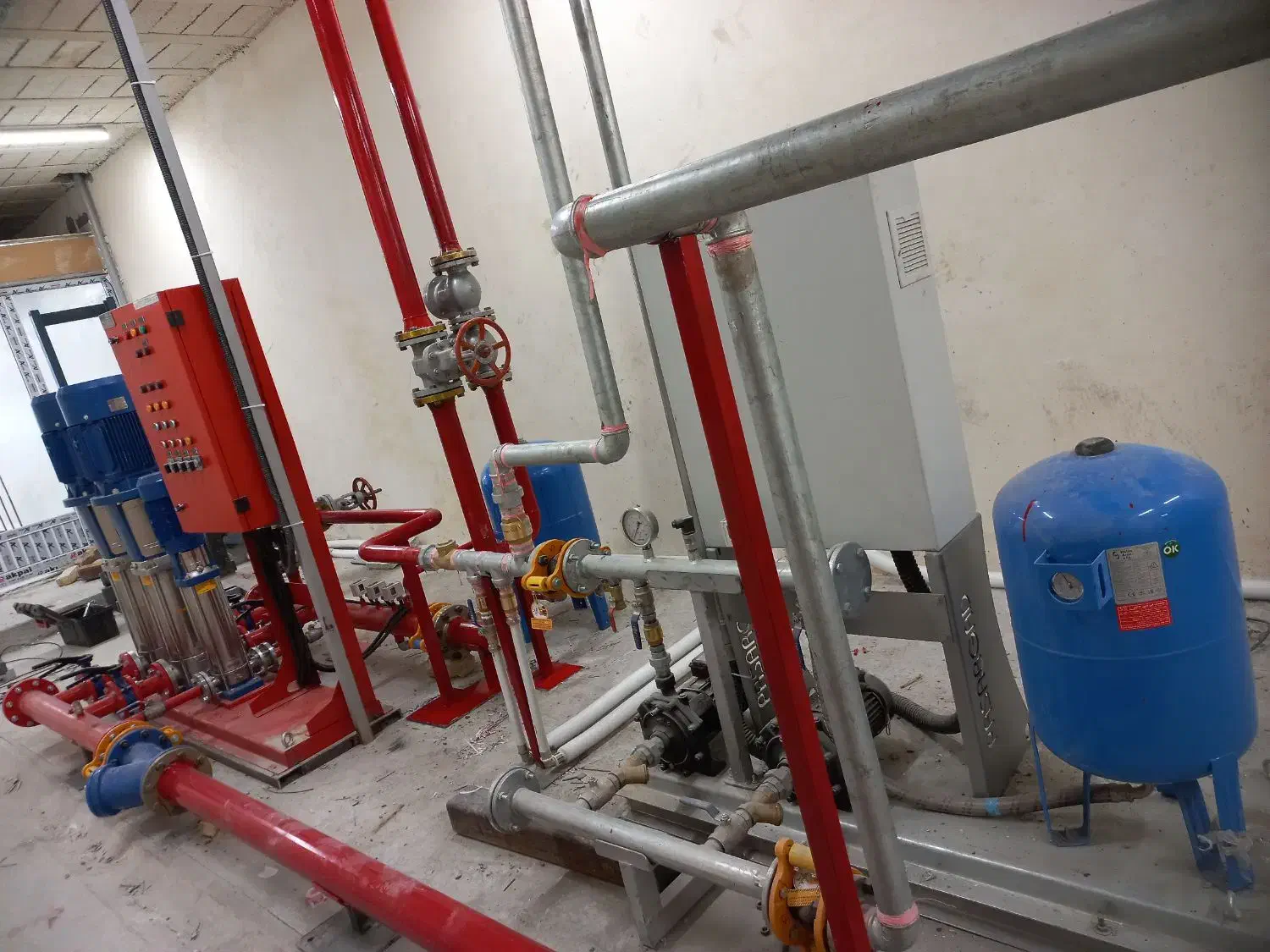 تاسیسات محمودی|خدمات پیشه و مهارت|فولادشهر, A1|دیوار