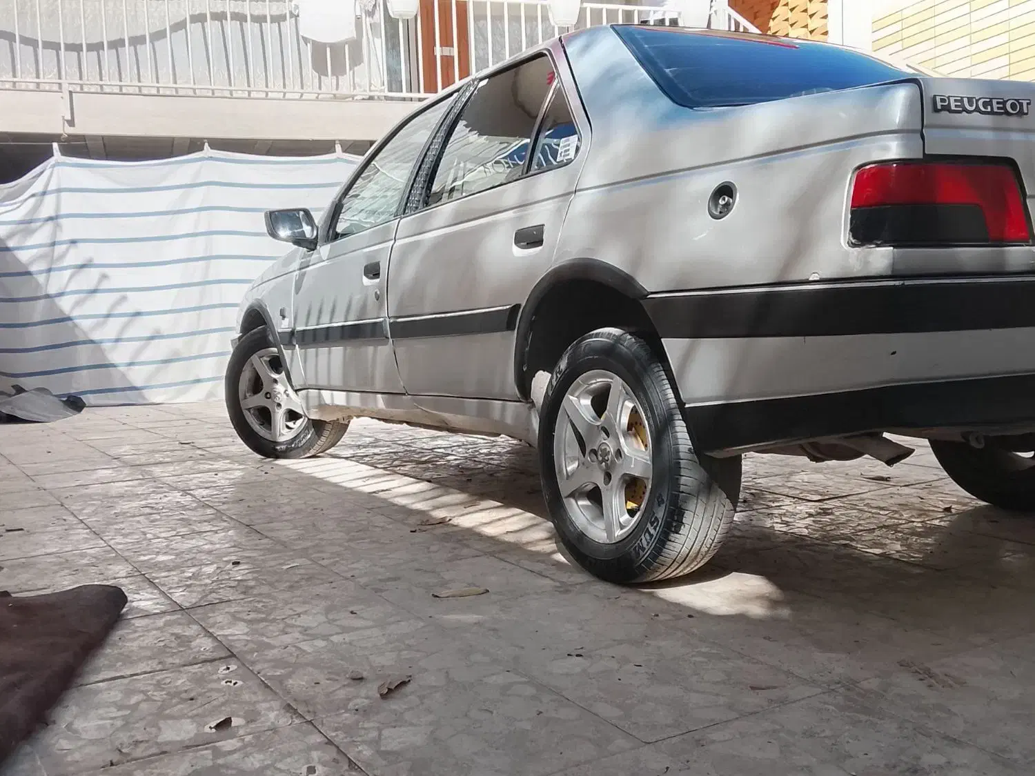 پژو ۴۰۵|خودرو سواری و وانت|سمیرم, |دیوار