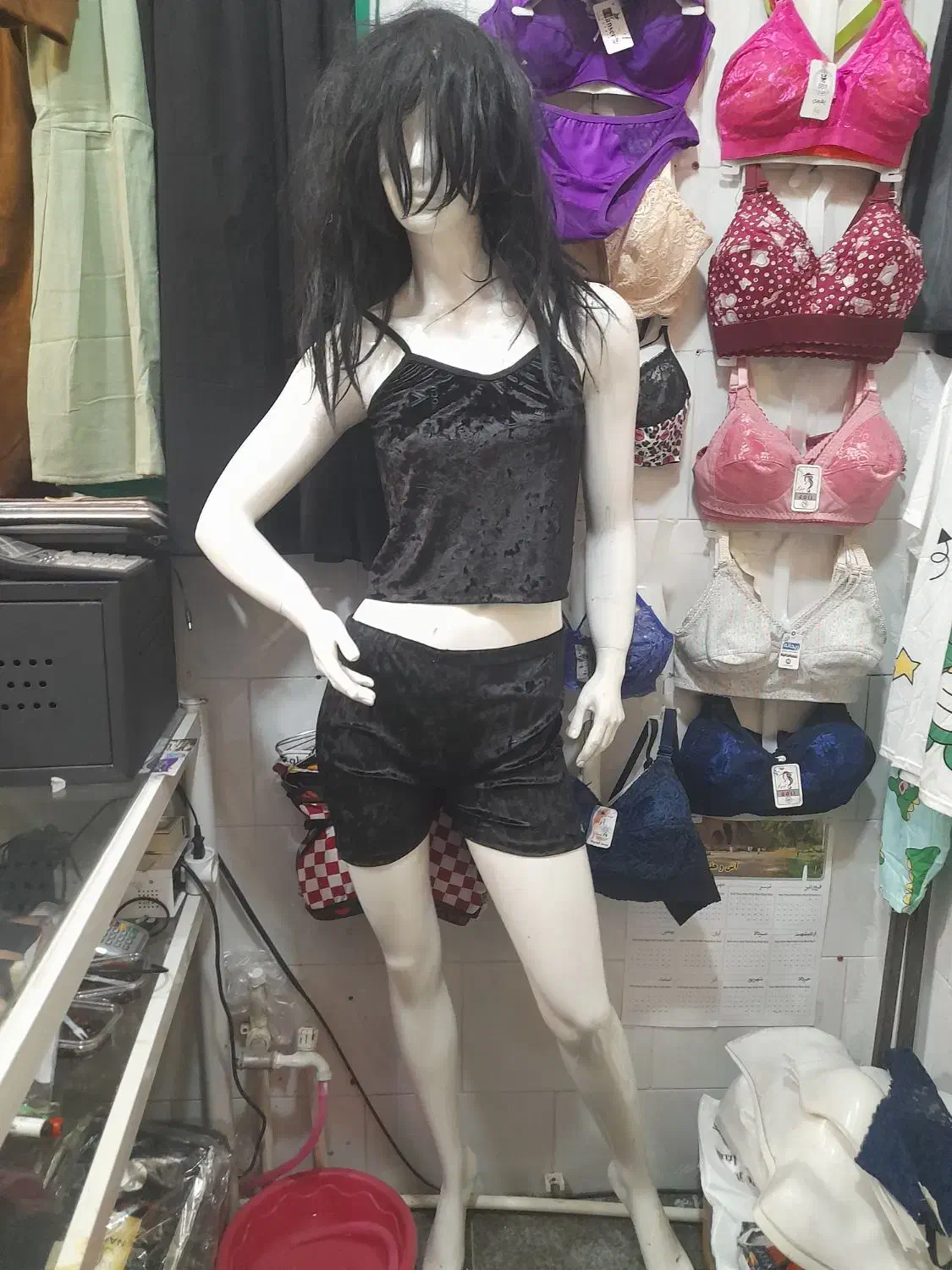 وسایل مغازه ویترین مانکن گیره چوبکار ...|فروشگاه و مغازه|کرمانشاه, |دیوار