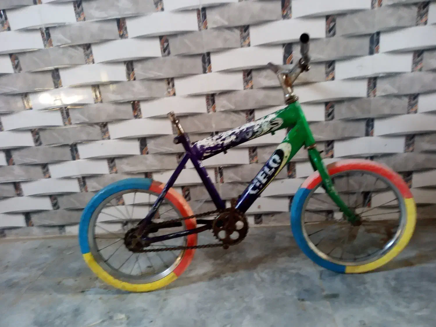 دوچرخه،|دوچرخه، اسکیت، اسکوتر|کرباسک, |دیوار