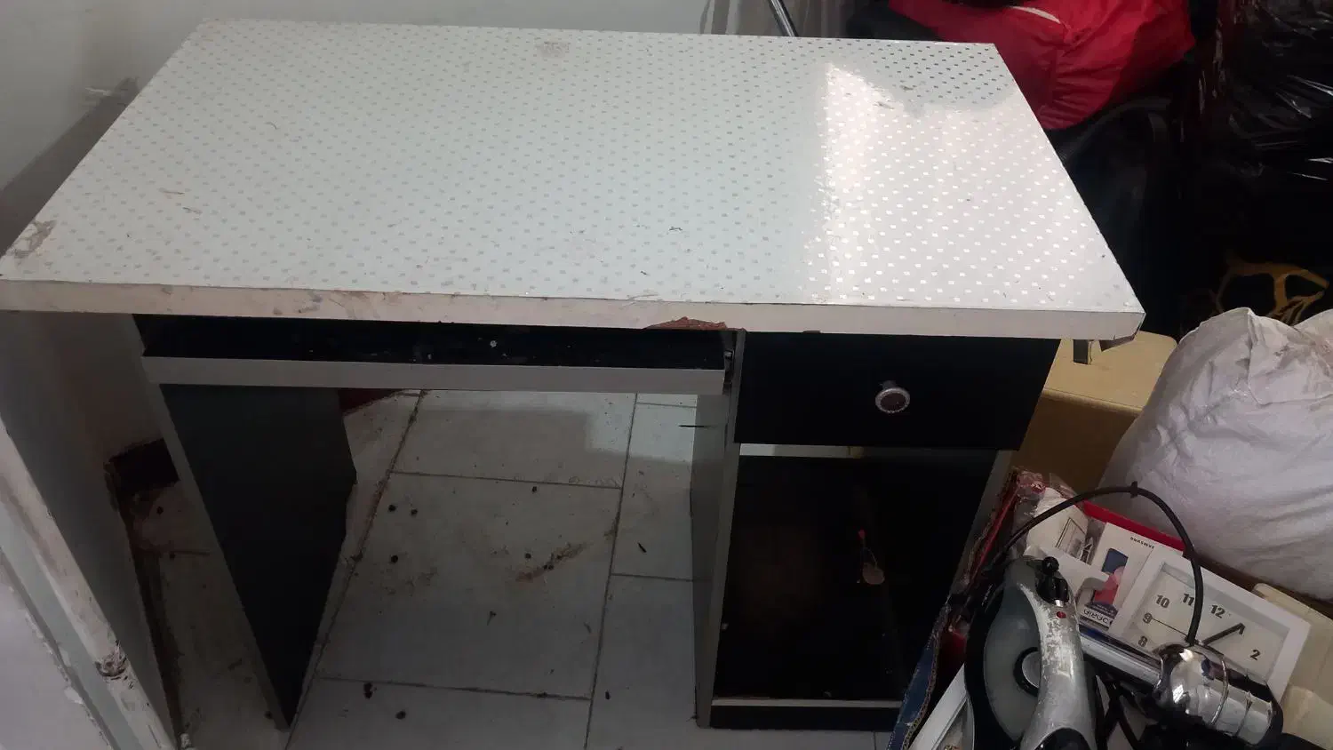 میز تحریر|میز تحریر و کامپیوتر|رشت, ترمینال|دیوار