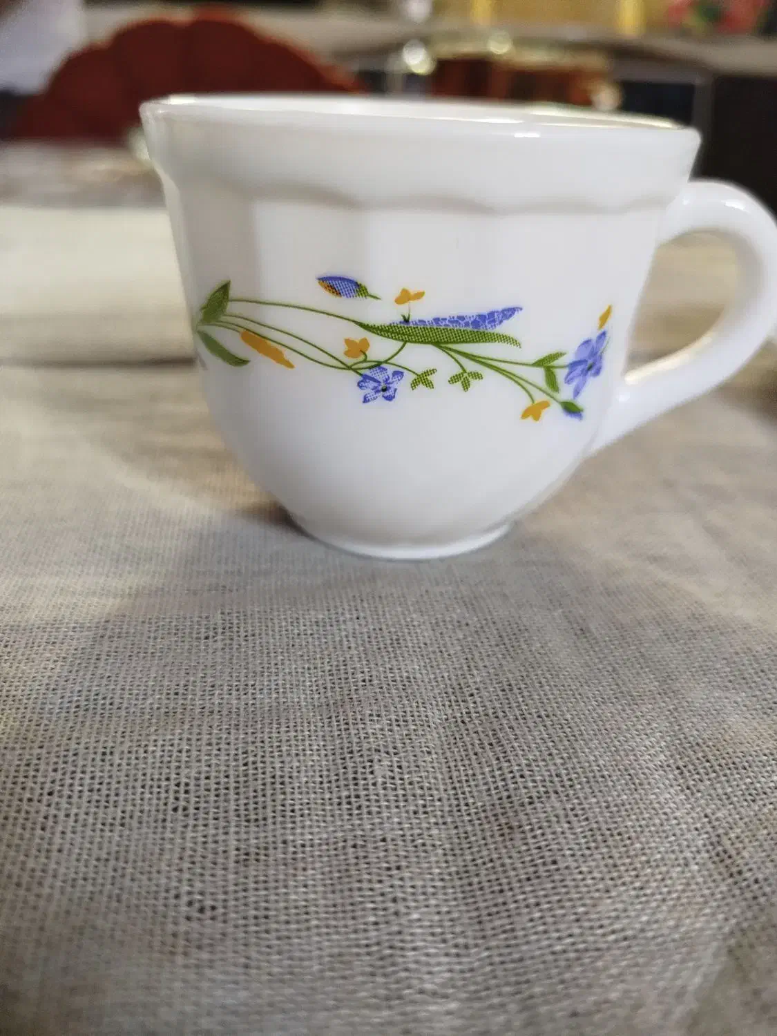 فنجان و نعلبکی|ظروف سرو و پذیرایی|تهران, آهنگران (سراسیاب دولاب)|دیوار