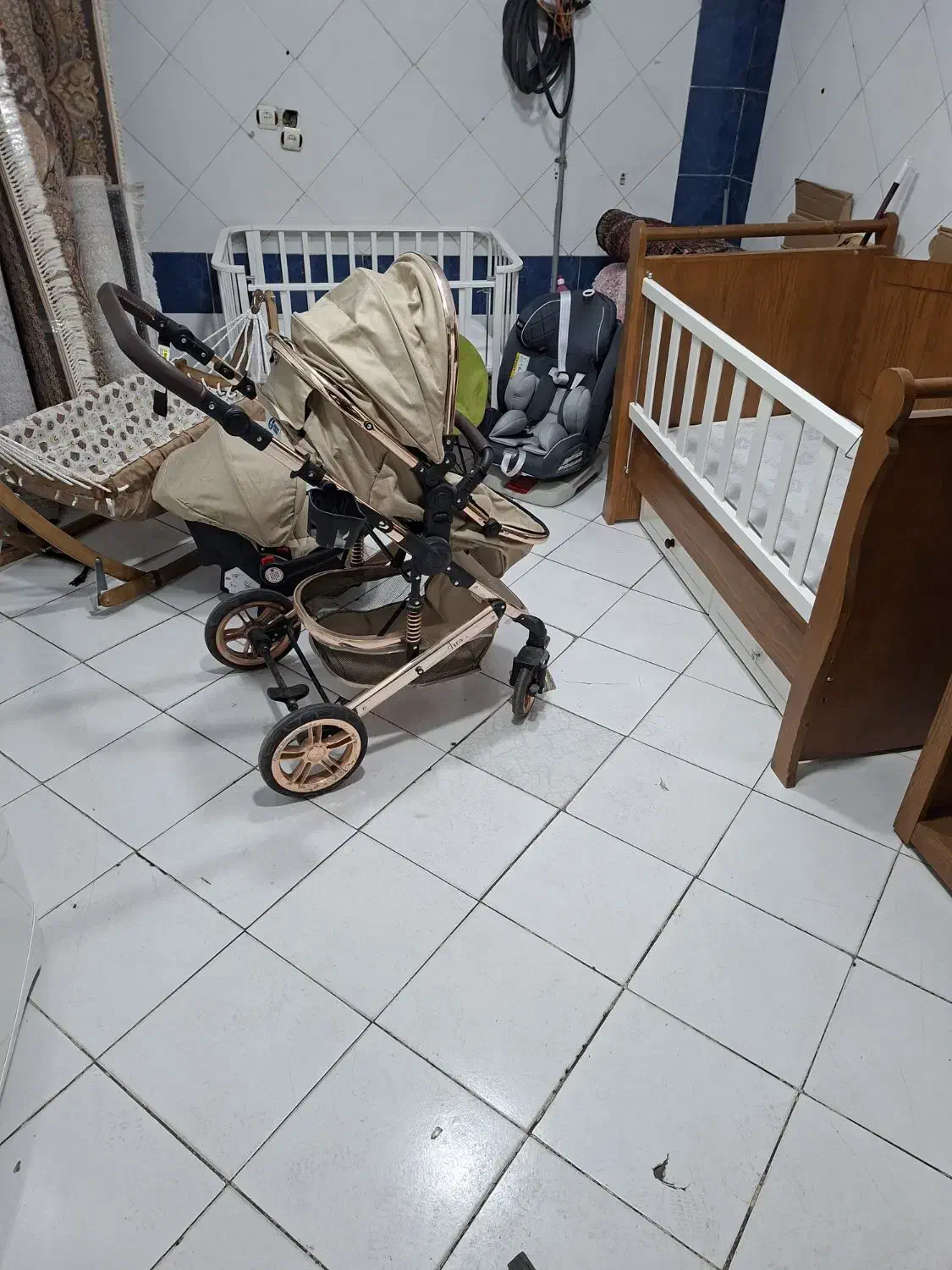 سرویس سیسمونی کامل جنس درجه یک شرکتی|تخت و صندلی بچه|فردیس, قریشی|دیوار