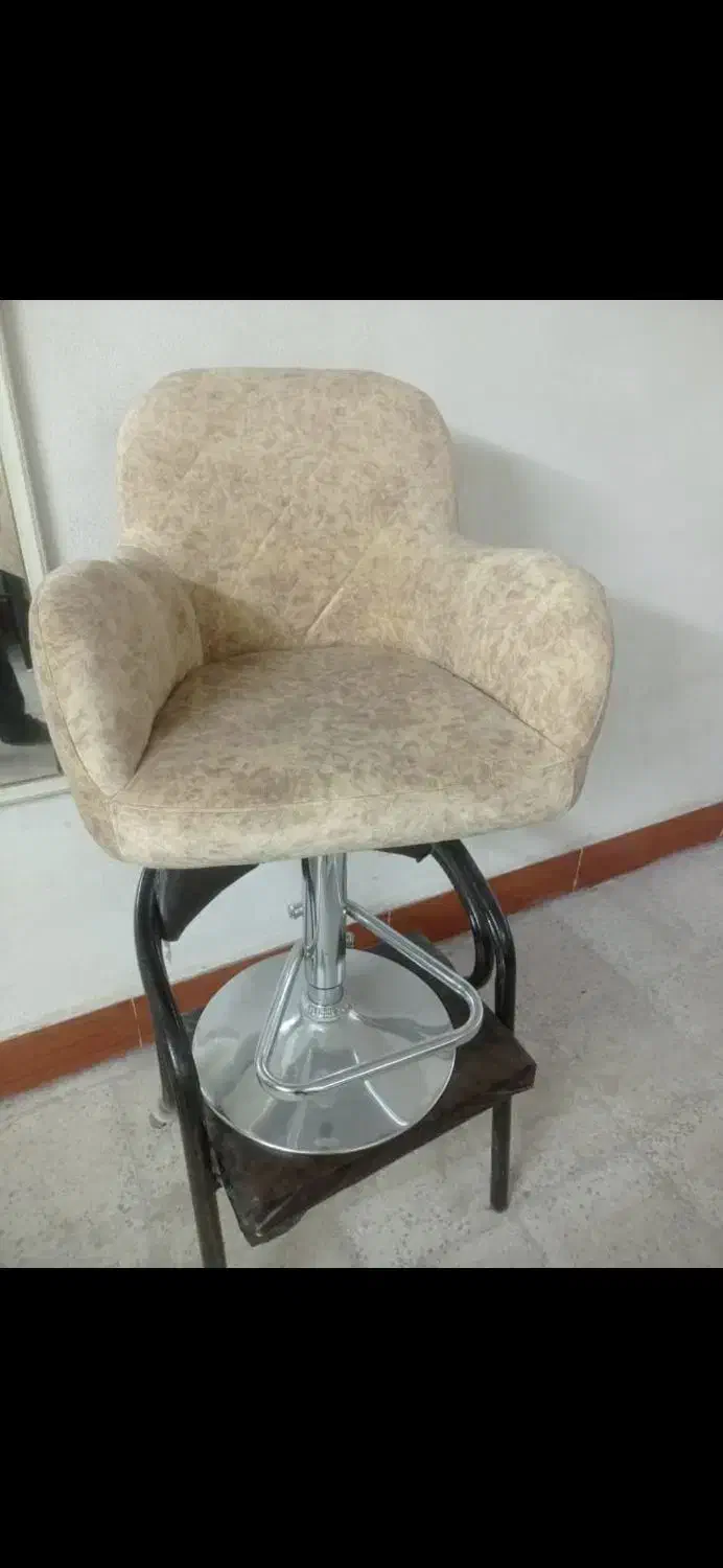 فروش تخت و صندلی چرخشی|تخت و سرویس خواب|نورآباد ممسنی, |دیوار