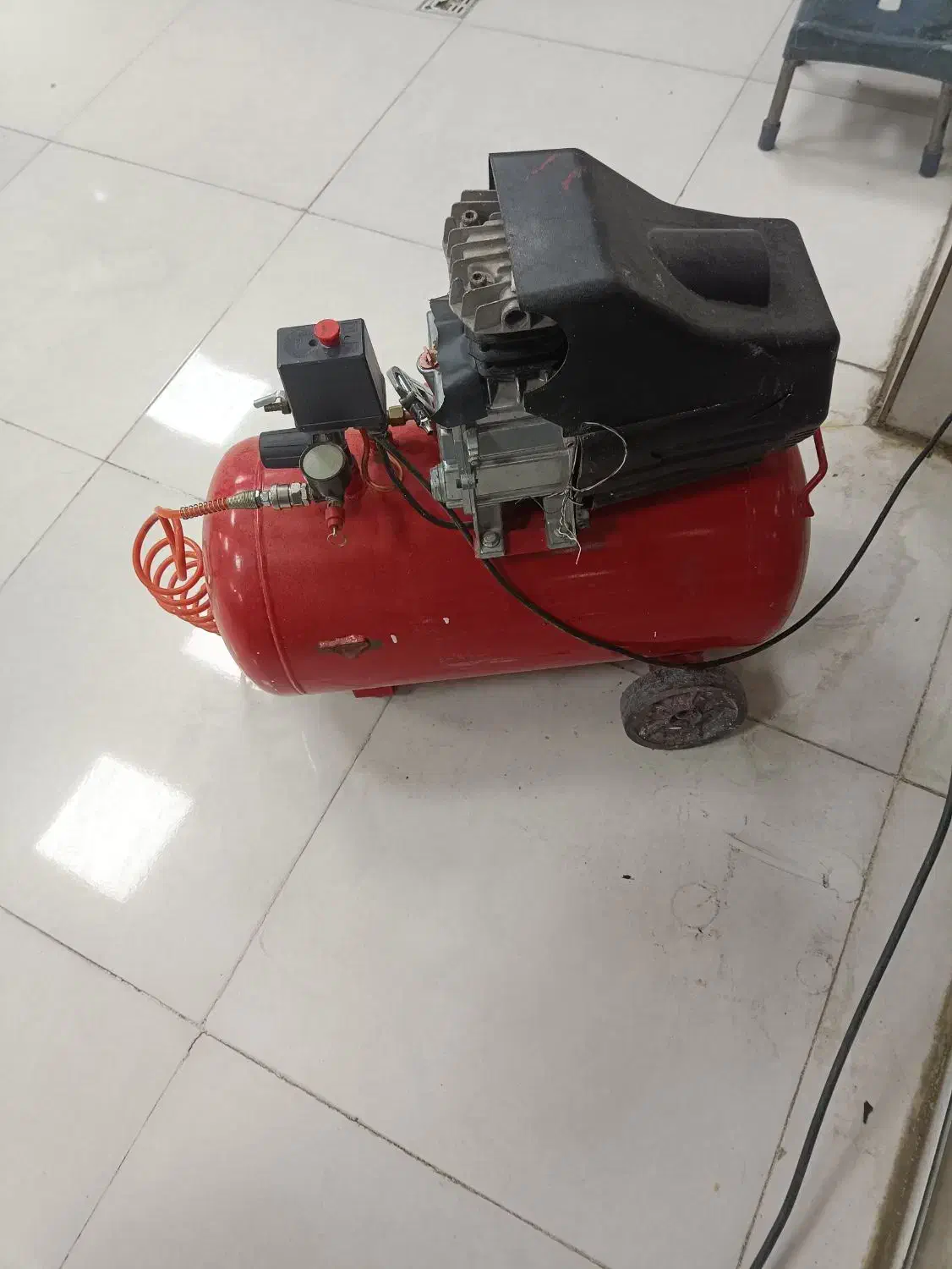 پمپ باد،|ابزارآلات|شاهین‌شهر, حافظ جنوبی|دیوار