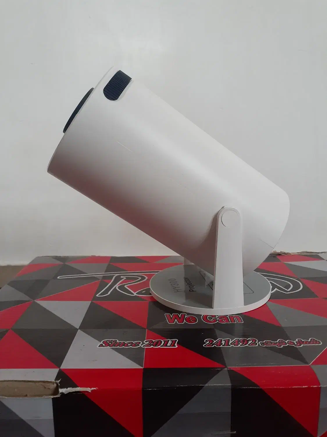 پروژکتور y300|تلویزیون و پروژکتور|اردبیل, |دیوار