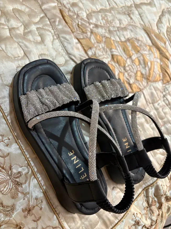 کفش تابستونی نوی نو|کیف، کفش، کمربند|اسلامشهر, باغ فیض|دیوار