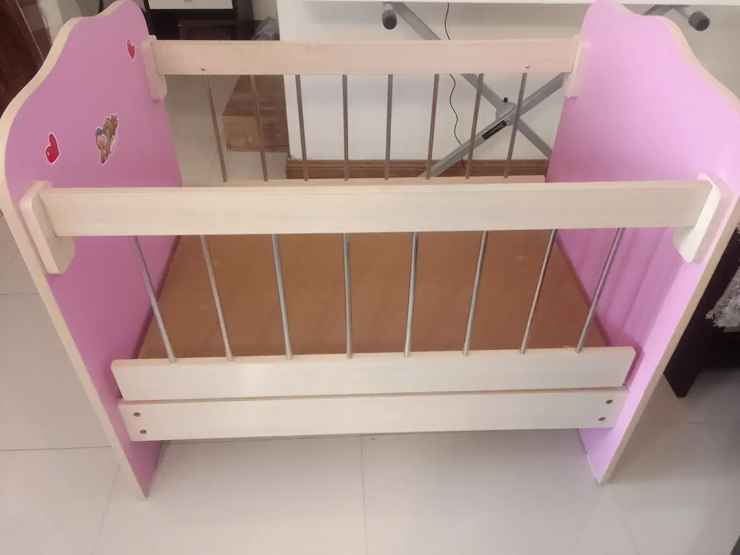 تخت گهواره ای نوزاد|تخت و صندلی بچه|یاسوج, |دیوار