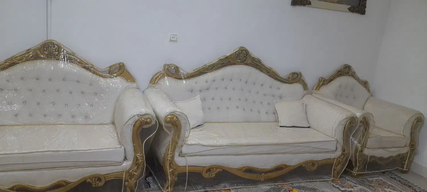 فروش مبل ۷ نفره سفید، در حد صفر|مبلمان خانگی و میز عسلی|نیشابور, گنبد سبز|دیوار