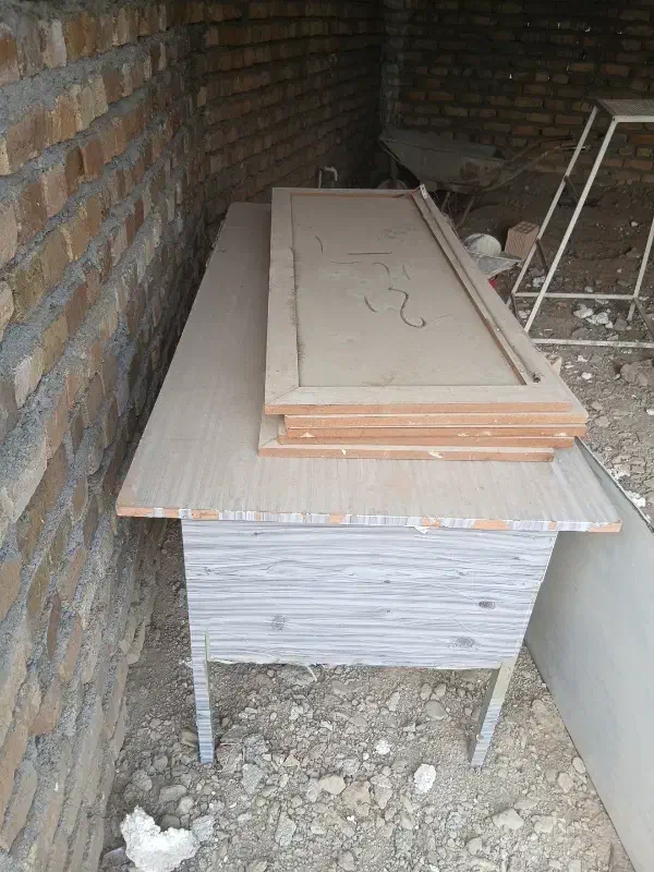 میز مغازه با اینه قدی|فروشگاه و مغازه|دورود, |دیوار