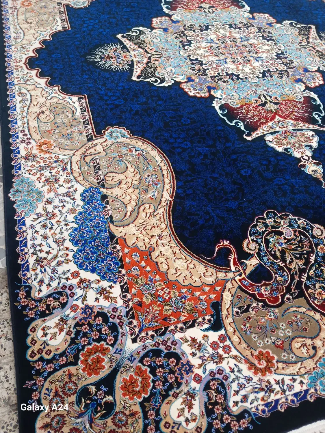 دوتخته فرش ۹متری ۷۰۰شان جنس ضخیم سنگین وزن|فرش|ورامین, ریحان آباد|دیوار