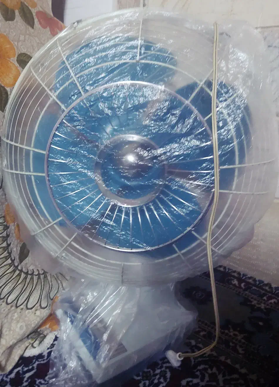 پنکه آنتیک توشیبا|پنکه و تصفیهکنندهٔ هوا|تهران, راه آهن|دیوار