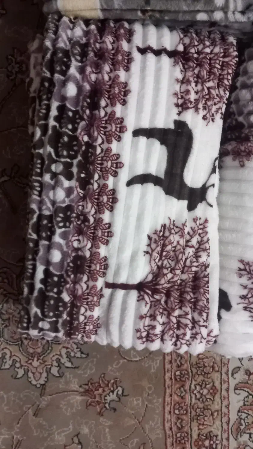 پتو مسافرتی  700000 مناسب روز مادر|رختخواب، بالش، پتو|خرم‌آباد, |دیوار