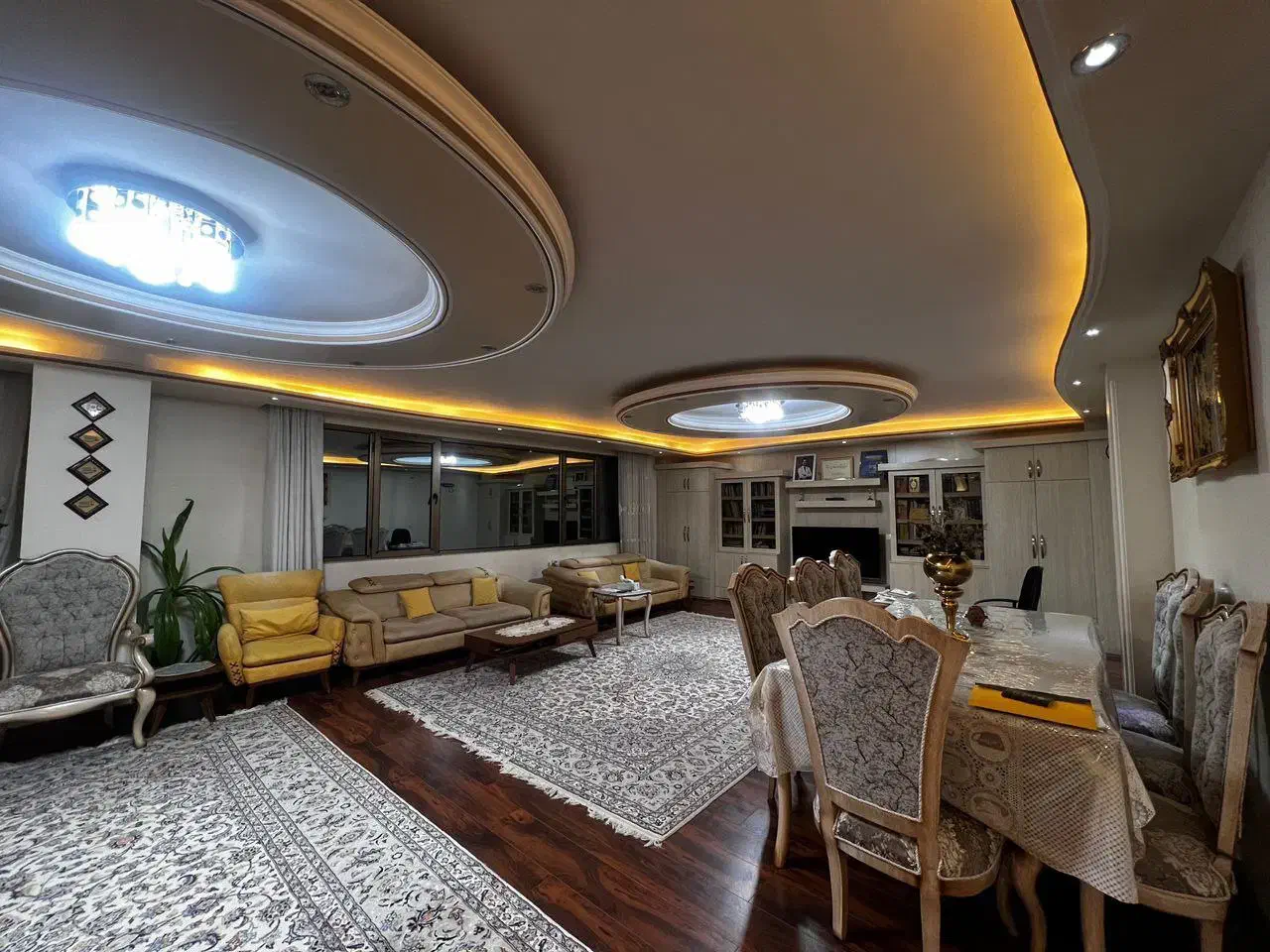 سه خواب / سالن ۱۰۰ متری / تک واحدی|فروش آپارتمان|شیراز, چنچنه|دیوار