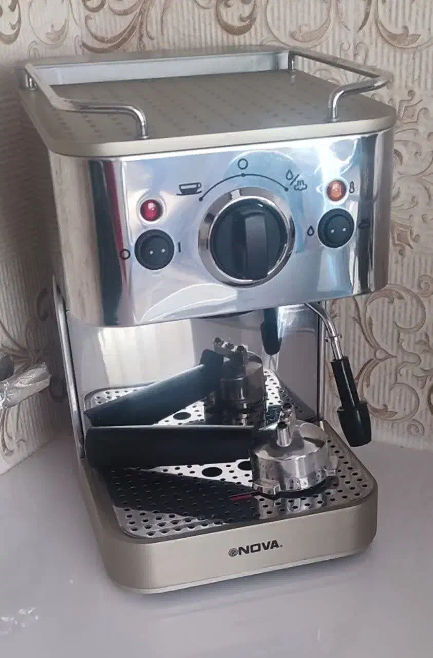 قهوه ساز نووا ایتالیایی.|سماور، چای‌ساز، قهوه‌ساز|کاشان, فاز ۲ ناجی آباد|دیوار