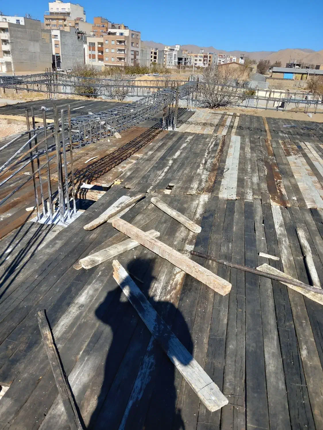 اجرای کار قالبندی و آرماتور بندی|خدمات پیشه و مهارت|شهرکرد, |دیوار