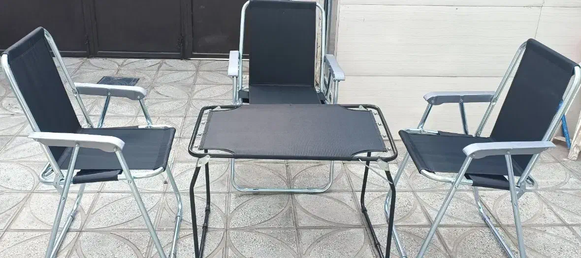 صندلی مشکی ویژه کادوی روز مادر|میز و صندلی غذاخوری|سبزوار, زینبیه|دیوار