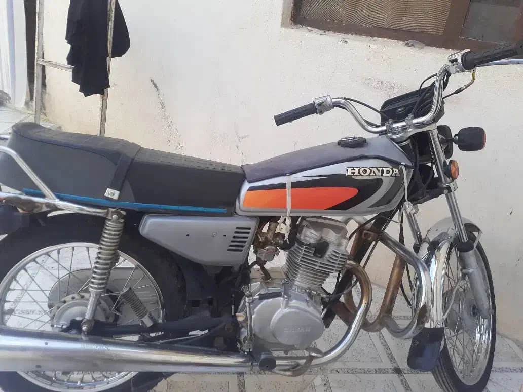 موتور مدل ۸۶ پلاک ملی|موتورسیکلت|شیراز, نیستان|دیوار