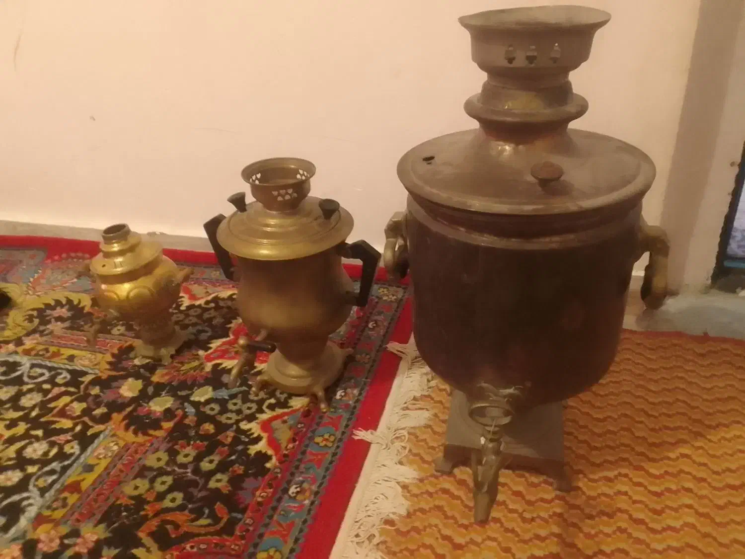 سماورهای زغالی .ظروف آنتیک و قدیمی مسی و برنجی|کلکسیون اشیاء عتیقه|پارس‌آباد, |دیوار