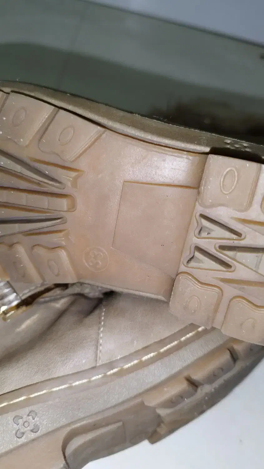 بوت دخترانه|کفش و لباس بچه|تهران, مینای شمالی (مخبر)|دیوار