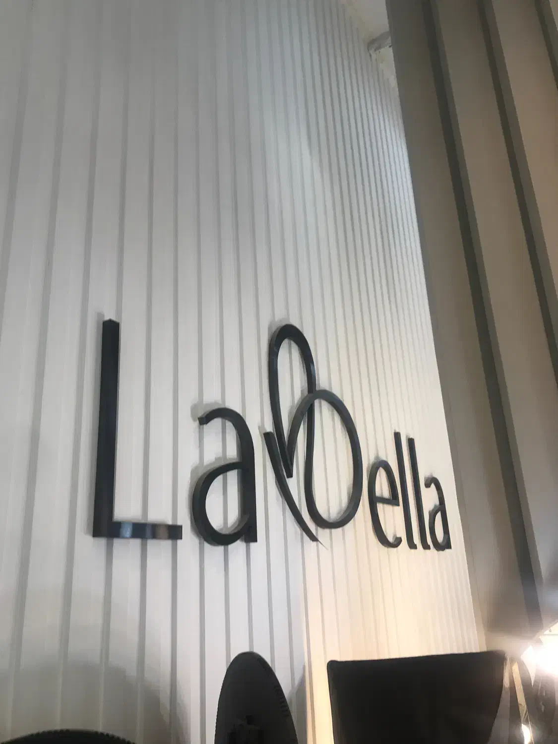 دستیار رنگ|استخدام درمانی، زیبایی، بهداشتی|تهران, الهیه|دیوار