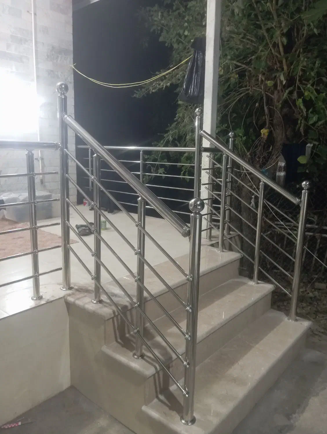 شاگرد نصب نرده استیل|خدمات پیشه و مهارت|گرگان, |دیوار