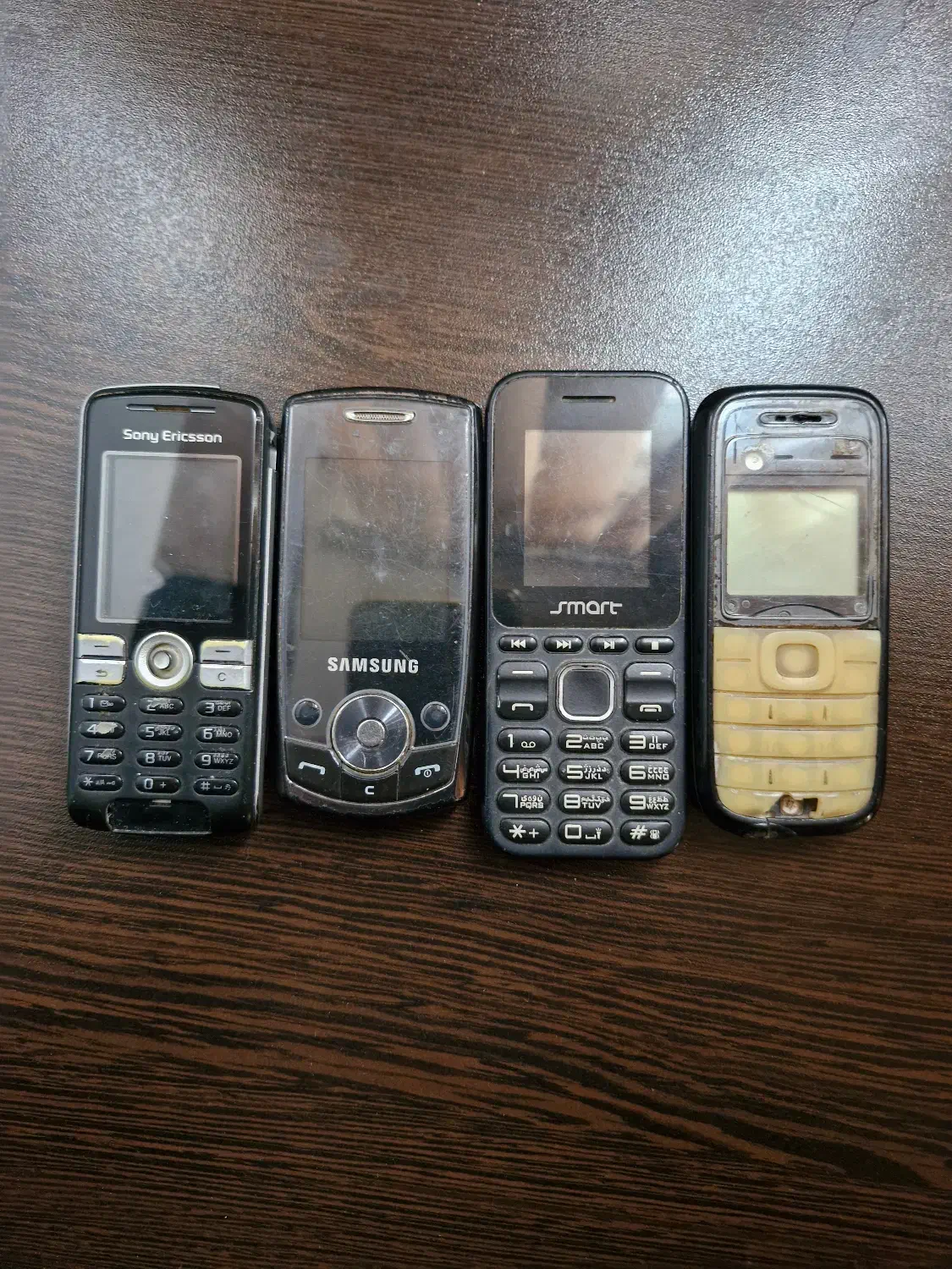 گوشی موبایل خاموش سامسونگ.یک عدد نوکیا روشن|موبایل|اصفهان, گرکان|دیوار