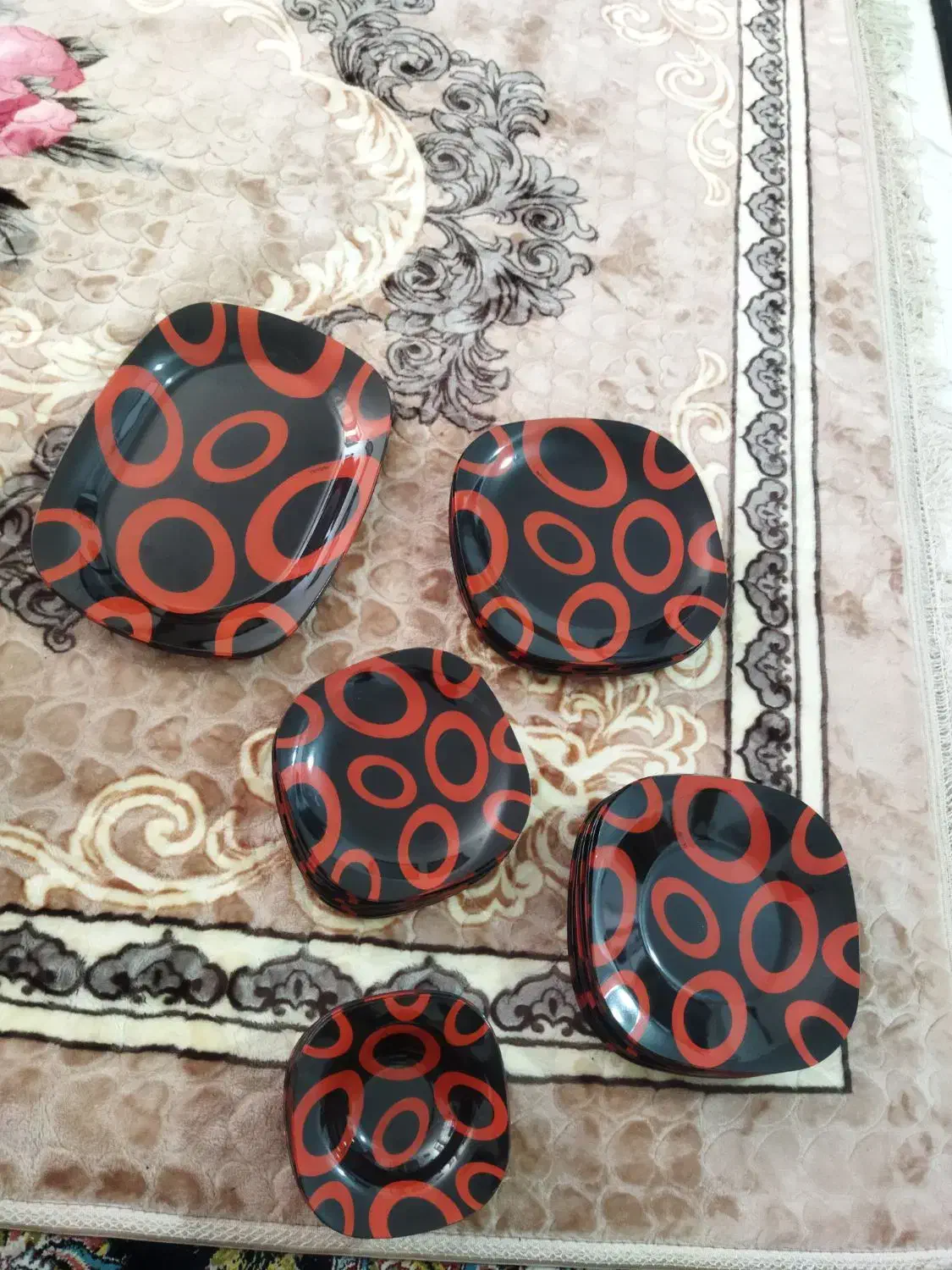 سرویس ۱۲ نفره ارکوپال DESSENI|ظروف سرو و پذیرایی|شیراز, کوشک میدان|دیوار