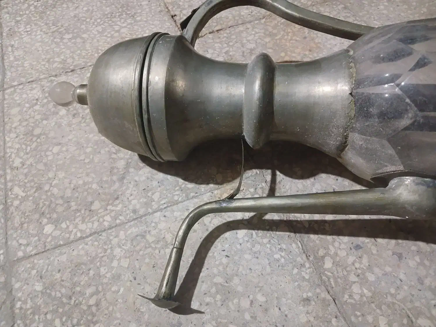 گلابدان سنه ۱۲۵۰ عتیقه|کلکسیون اشیاء عتیقه|یزد, |دیوار