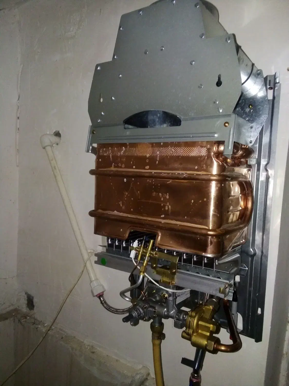 آبگرمکن دیواری بوتان|آبگرمکن، پکیج، شوفاژ|ساری, |دیوار