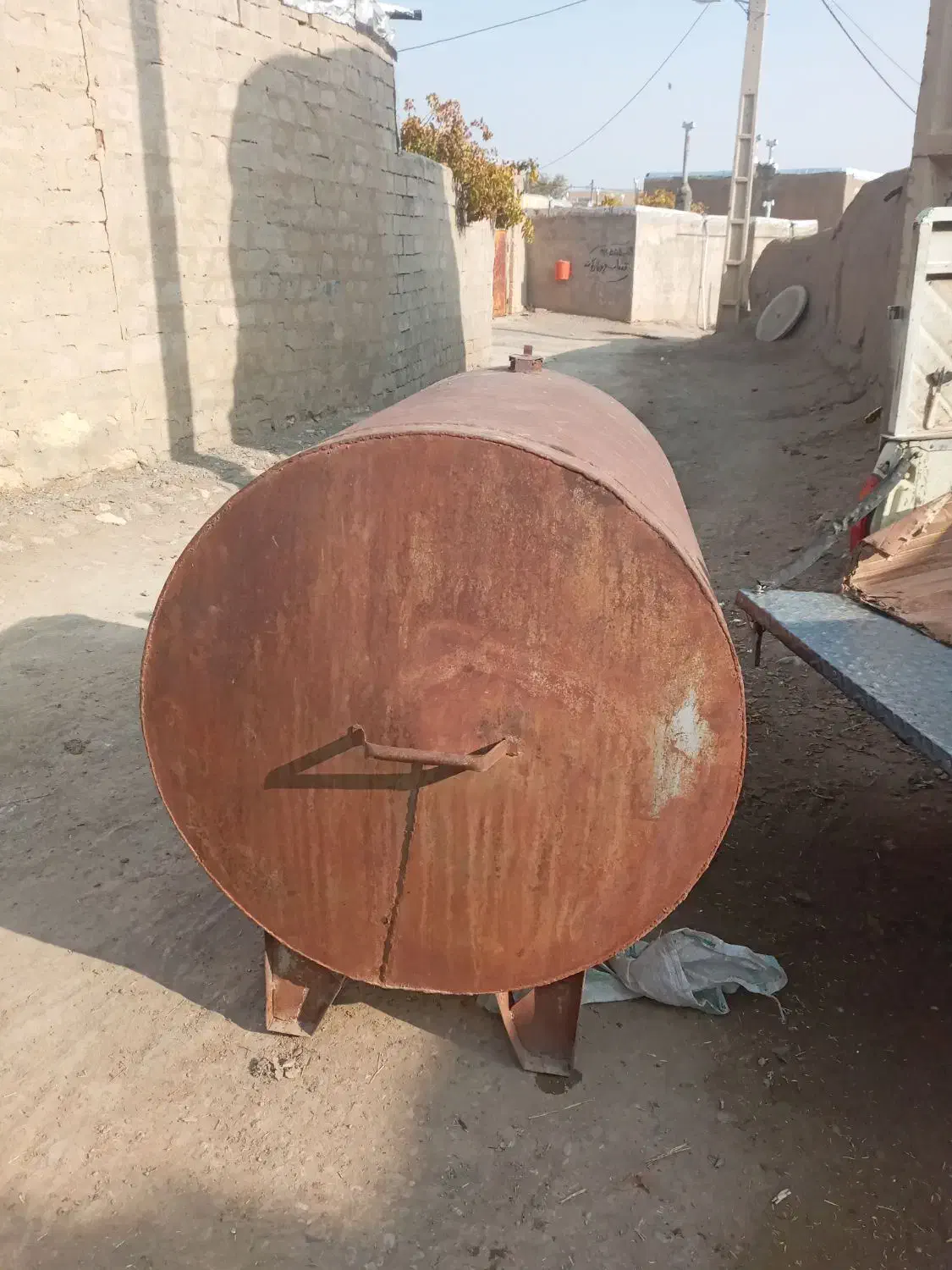 تانکر ۱۰۰۰ لیتر ورق ۲ میل به بالا|مصالح و تجهیزات ساختمان|مهاباد (آذربایجان غربی), |دیوار