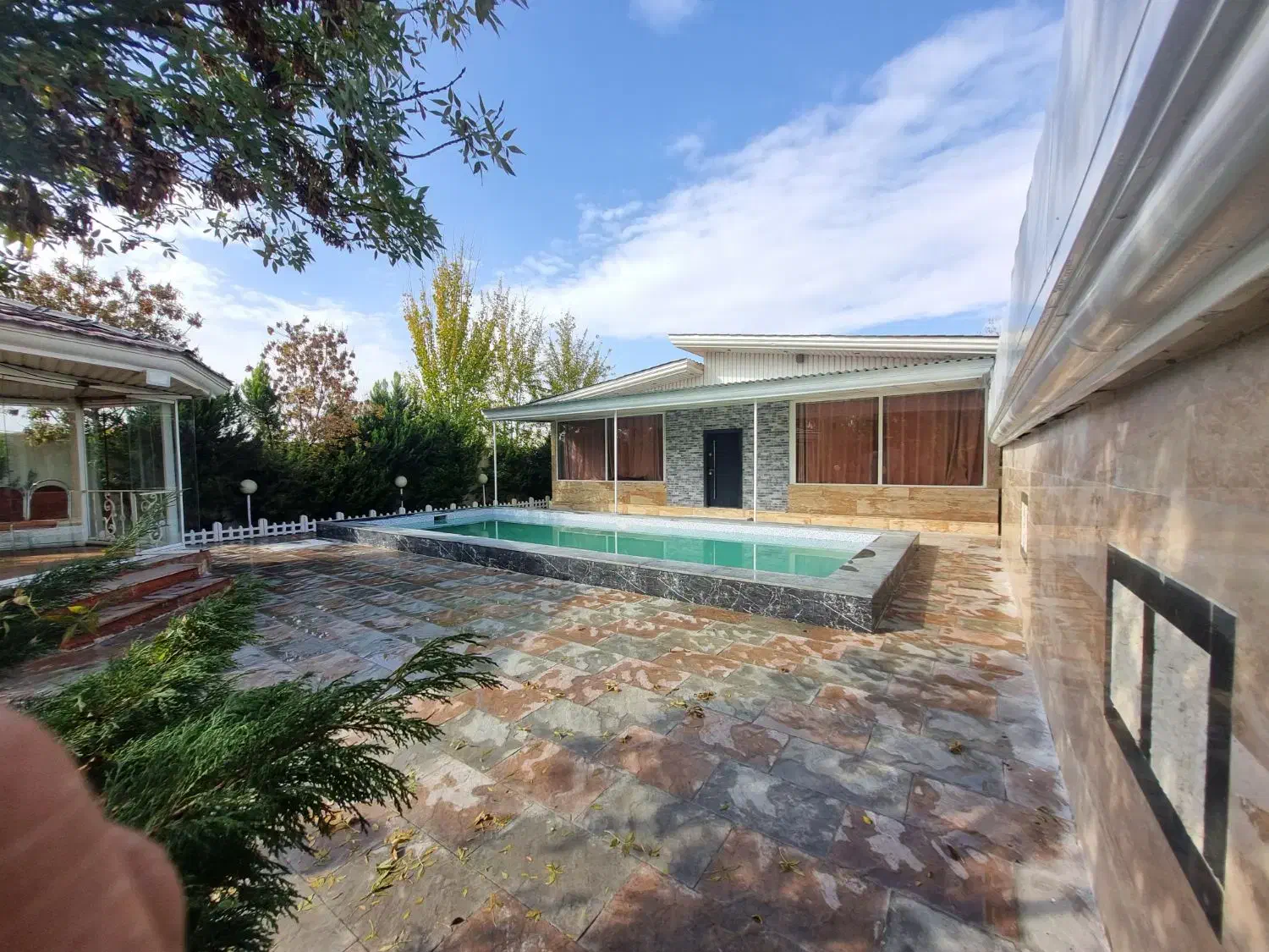 اجاره روزانه ویلا استخر با آب گرم|اجارهٔ کوتاه‌مدت ویلا و باغ|محمدشهر, عباس آباد|دیوار