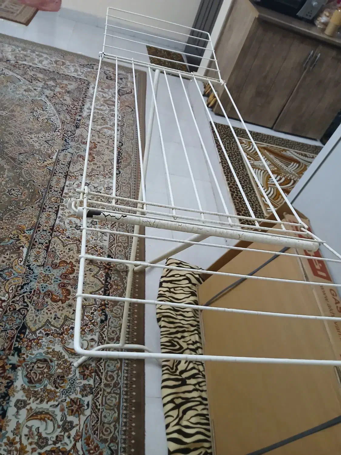 رخت پهن کن|بندرخت و رختآویز|گرگان, |دیوار