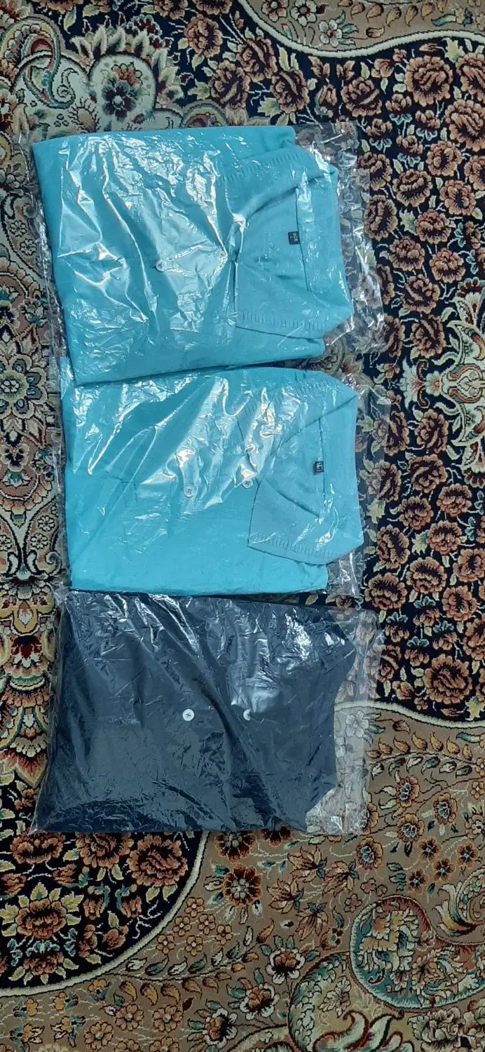 پلوشرت|لباس|اصفهان, ناصرخسرو|دیوار