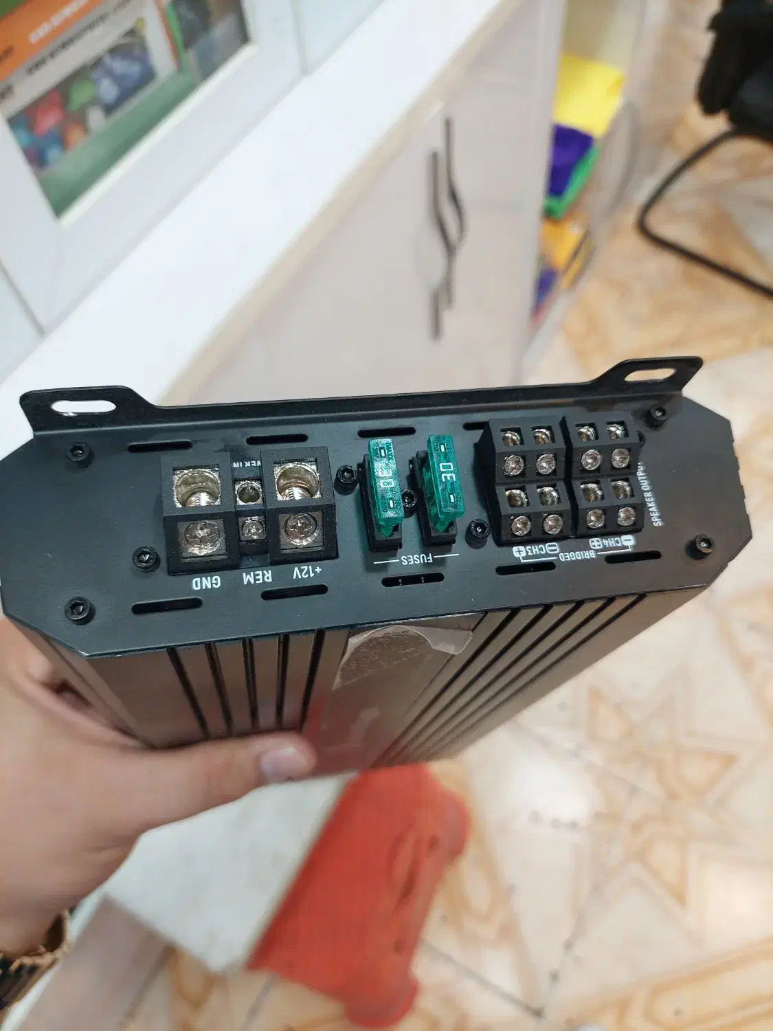 آمپلی ۸۷۰وات چهارخروجه|صوتی و تصویری|لامرد, |دیوار