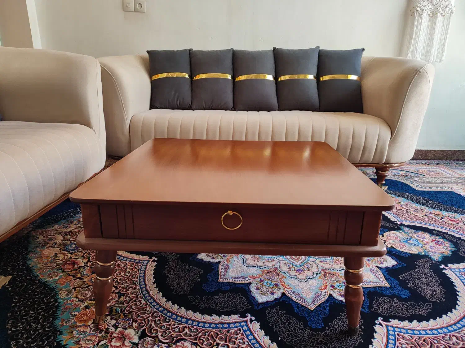 مبل و جلو مبلی|مبلمان خانگی و میز عسلی|زارچ, |دیوار