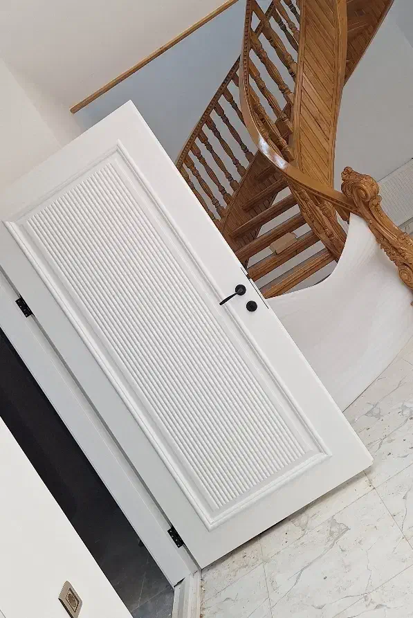 فروش ، نصب و ریکلاژ انواع درب|خدمات پیشه و مهارت|مریوان, |دیوار