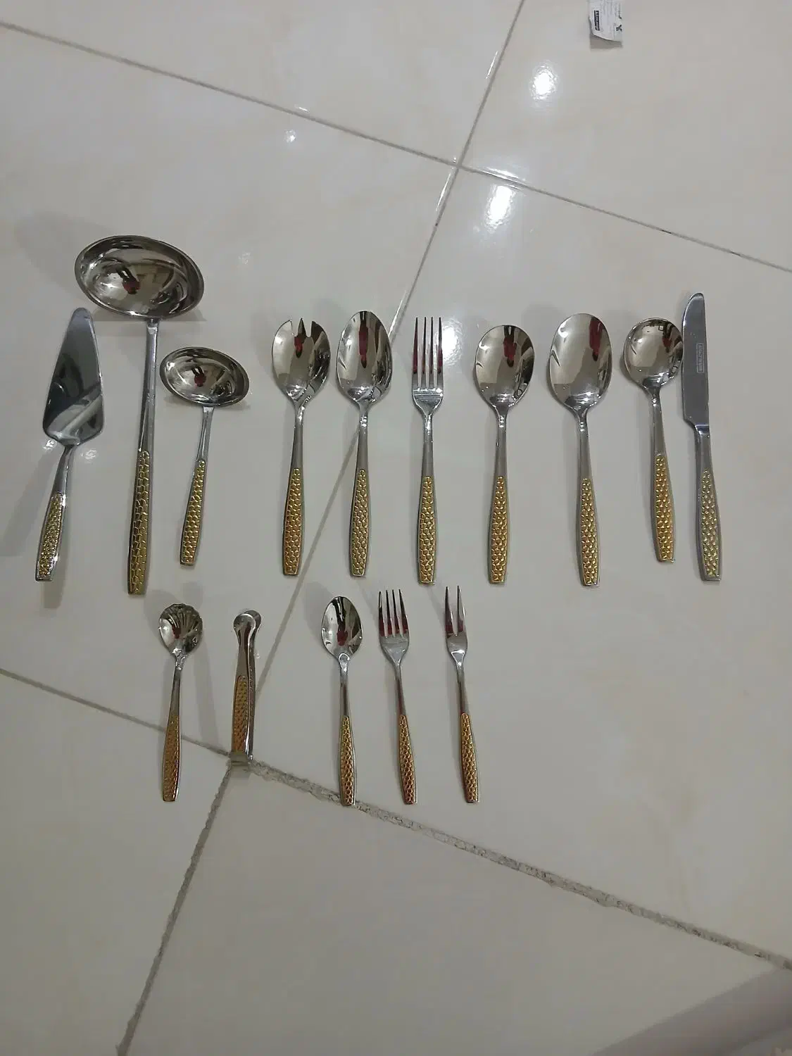 سرویس قاشق چنگال|ظروف سرو و پذیرایی|قرچک, پویینک|دیوار