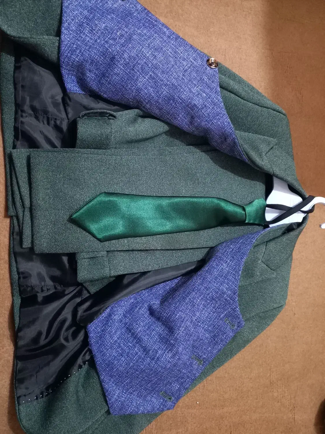 پوشاک|کفش و لباس بچه|سلماس, |دیوار